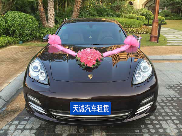 保時(shí)捷 帕拉梅拉 婚禮花車